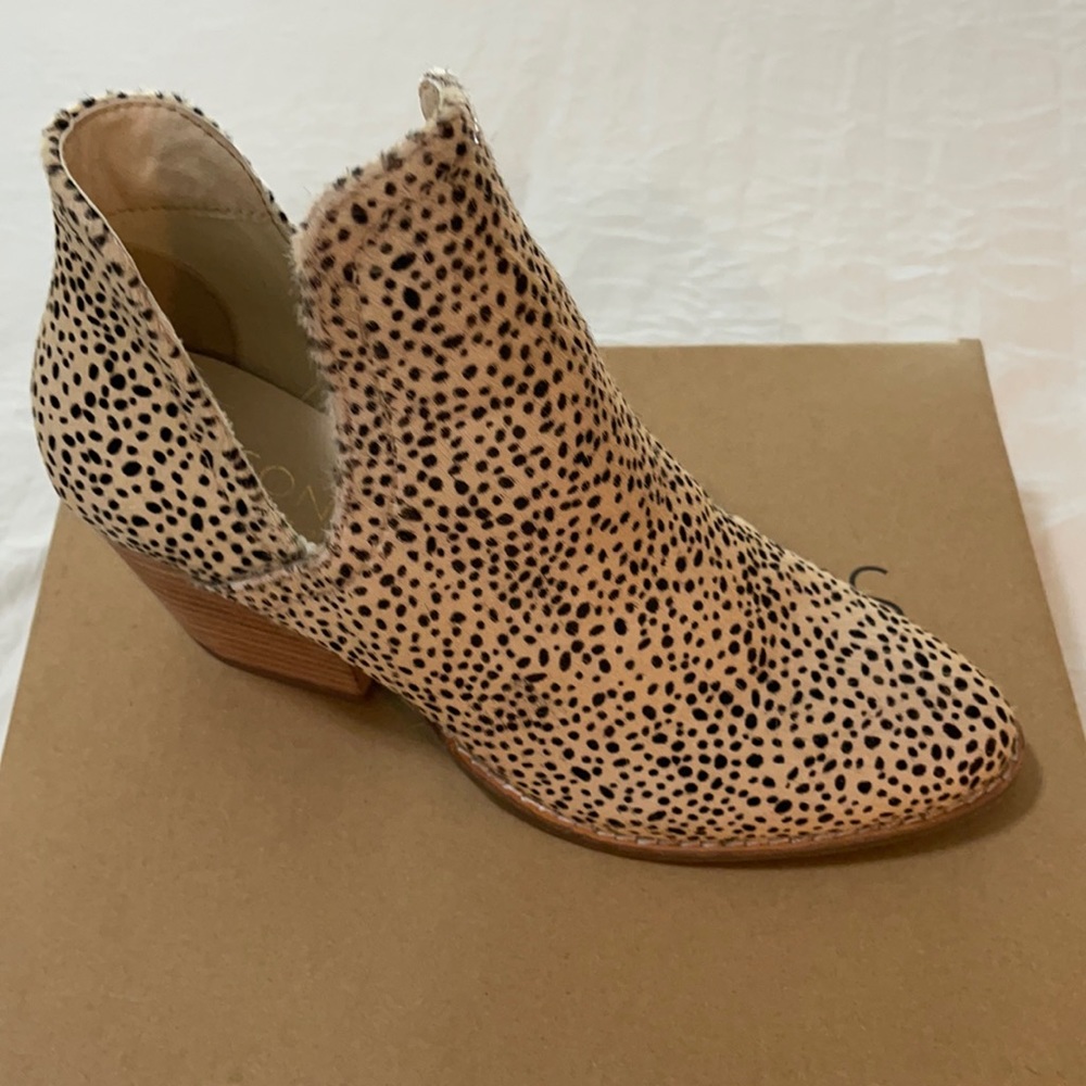 Black spotted booties
